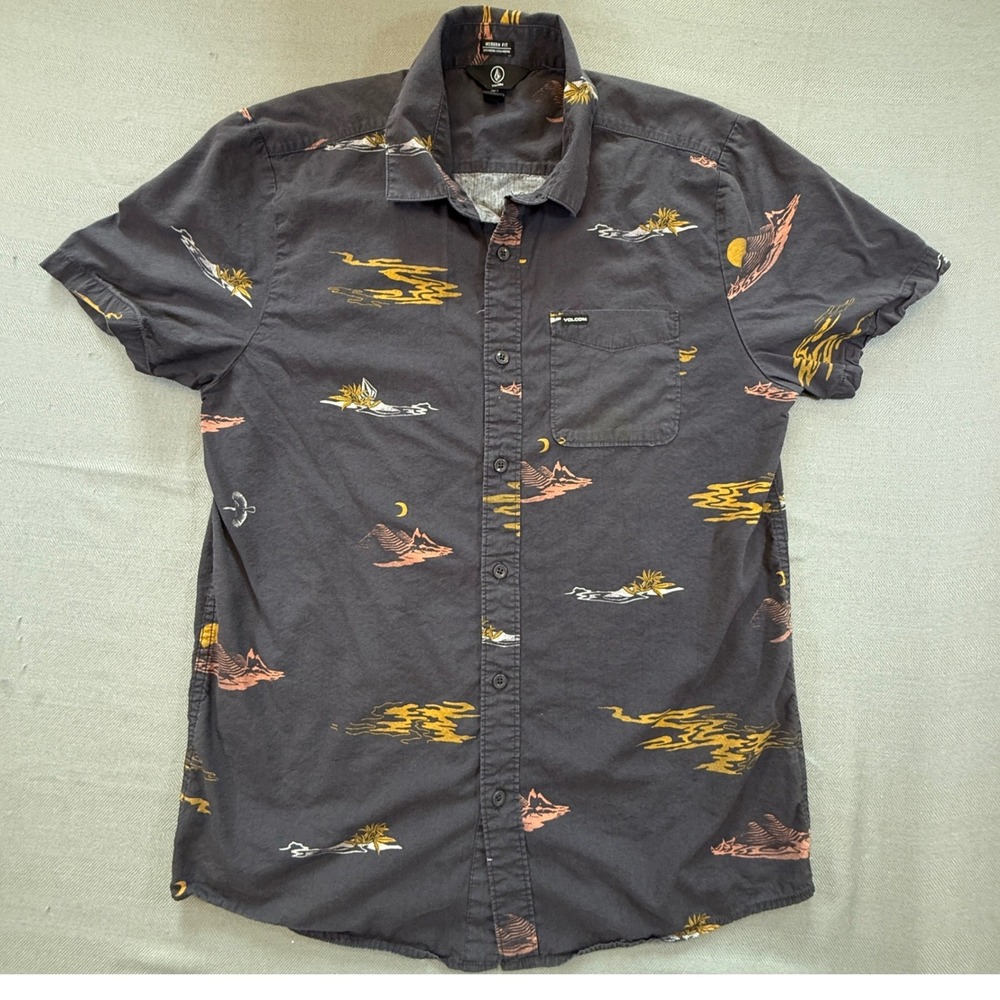 Volcom Mens Modern Fit Short Sleeve Button Down Abstract Landscape Large 2154